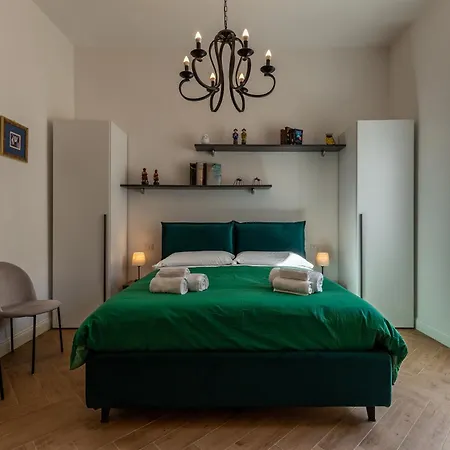 Ginett's House 게스트하우스 칼리아리