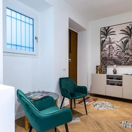 בית הארחה Ginett's House קליארי